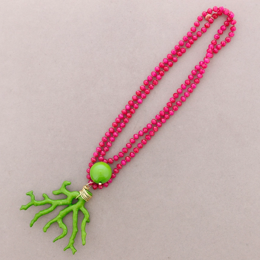 Collar largo coral verde