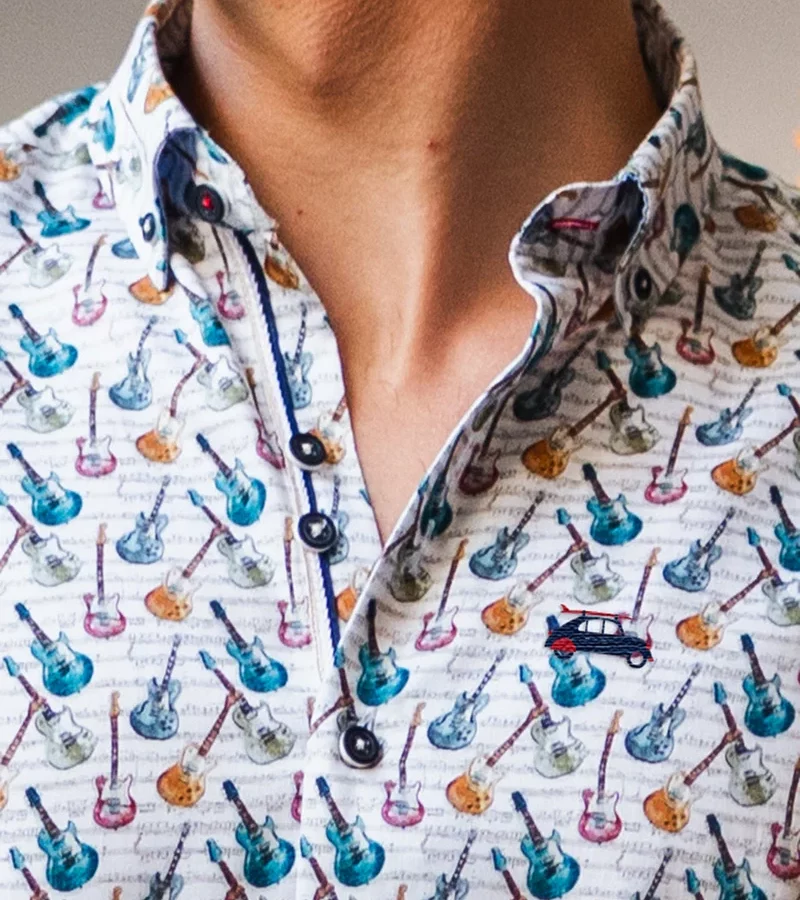 CAMISA GUITARRAS PENTAGRAMA
