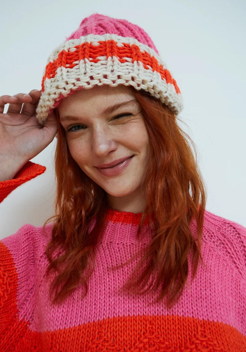 GORRO FUCSIA - Imagen 2