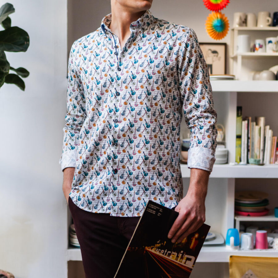 CAMISA GUITARRAS PENTAGRAMA